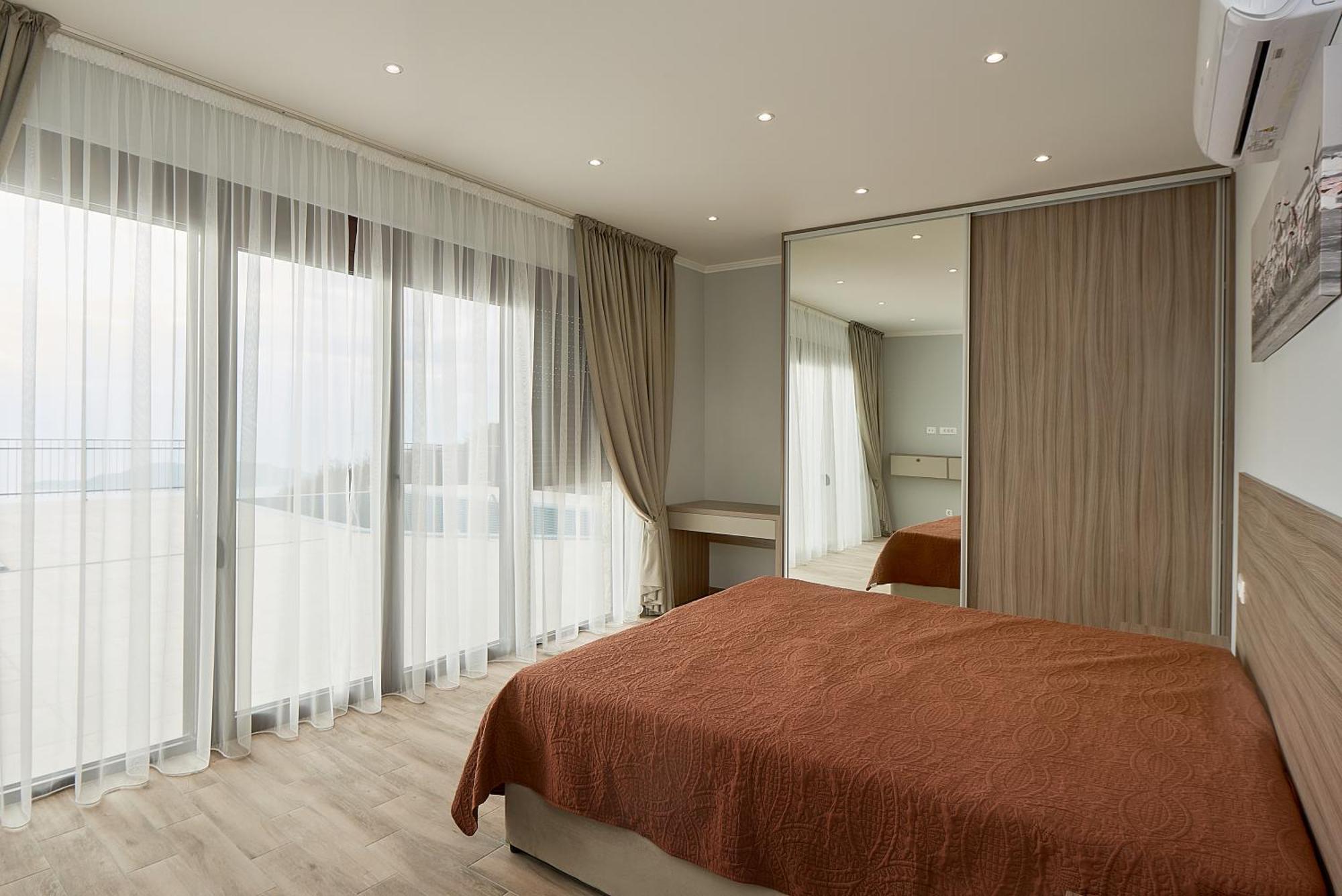 Sunbreeze Delux Vilas Budva Luaran gambar