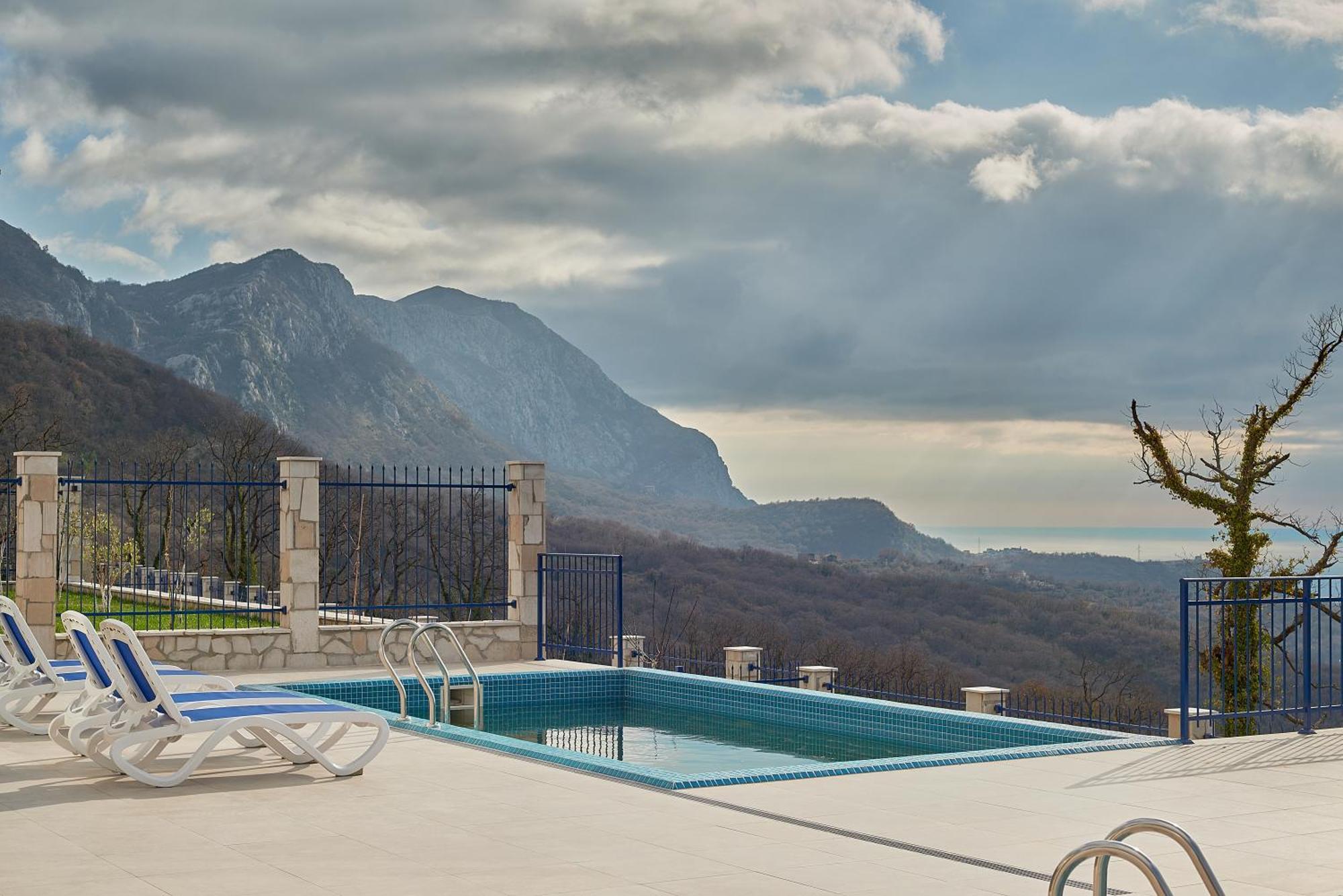 Sunbreeze Delux Vilas Budva Luaran gambar