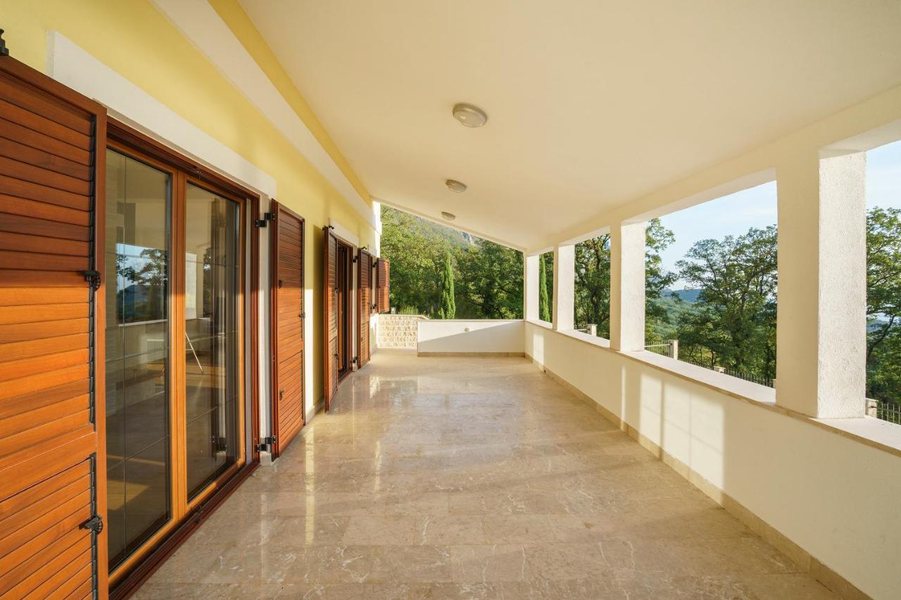 Sunbreeze Delux Vilas Budva Luaran gambar
