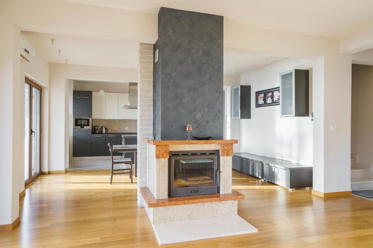 Sunbreeze Delux Vilas Budva Luaran gambar